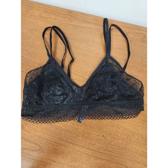 Victoria's Secret Black LACE BRALETTE BRA size LARGE - Picture 1 of 6